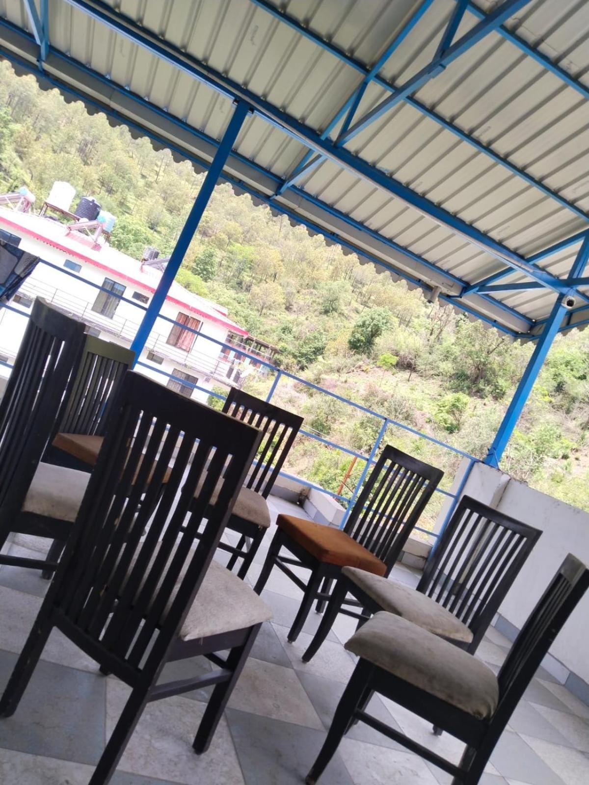 Abuzz Oxfordcaps Chanakya Hostel Solan Extérieur photo