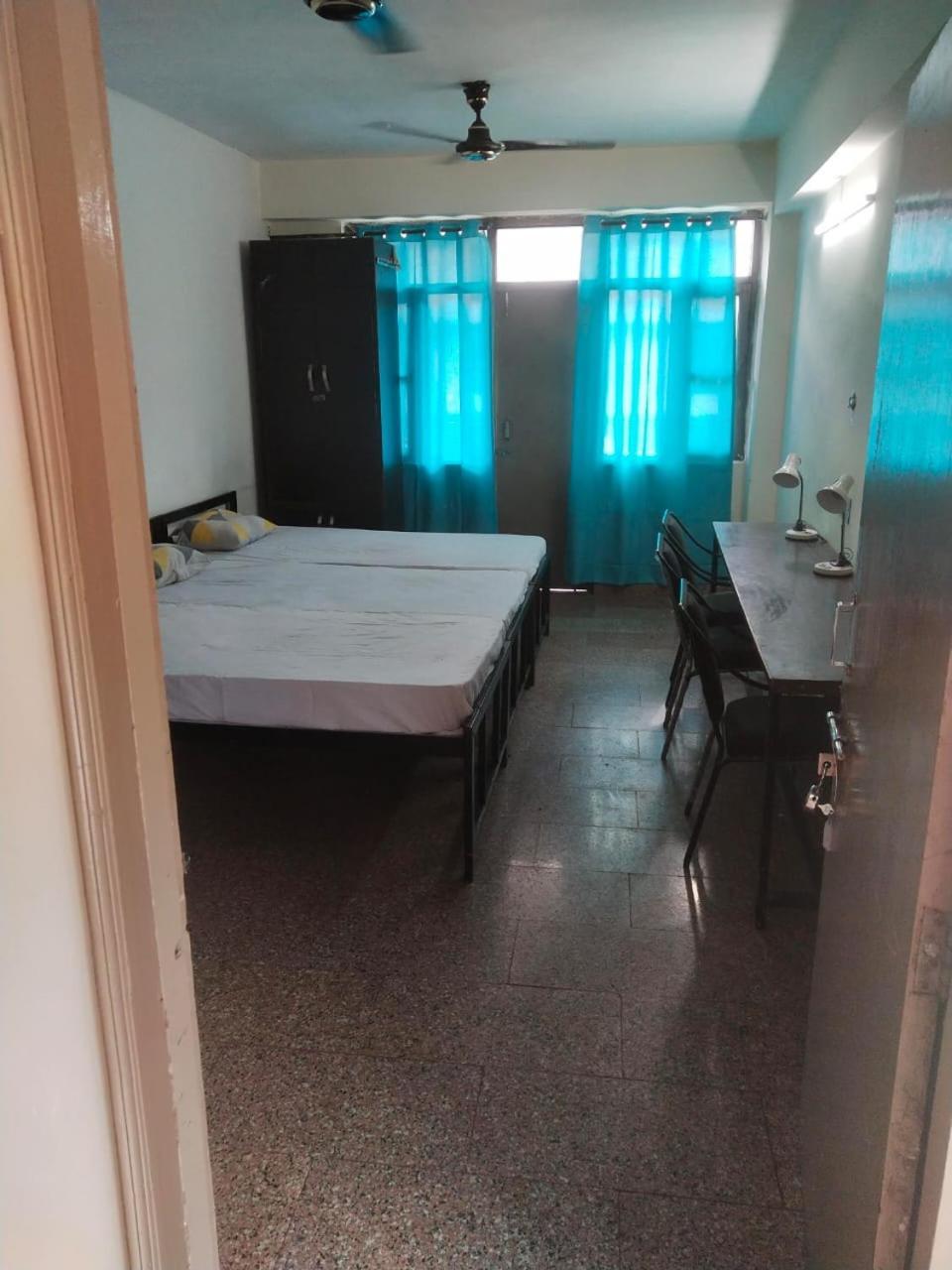 Abuzz Oxfordcaps Chanakya Hostel Solan Extérieur photo