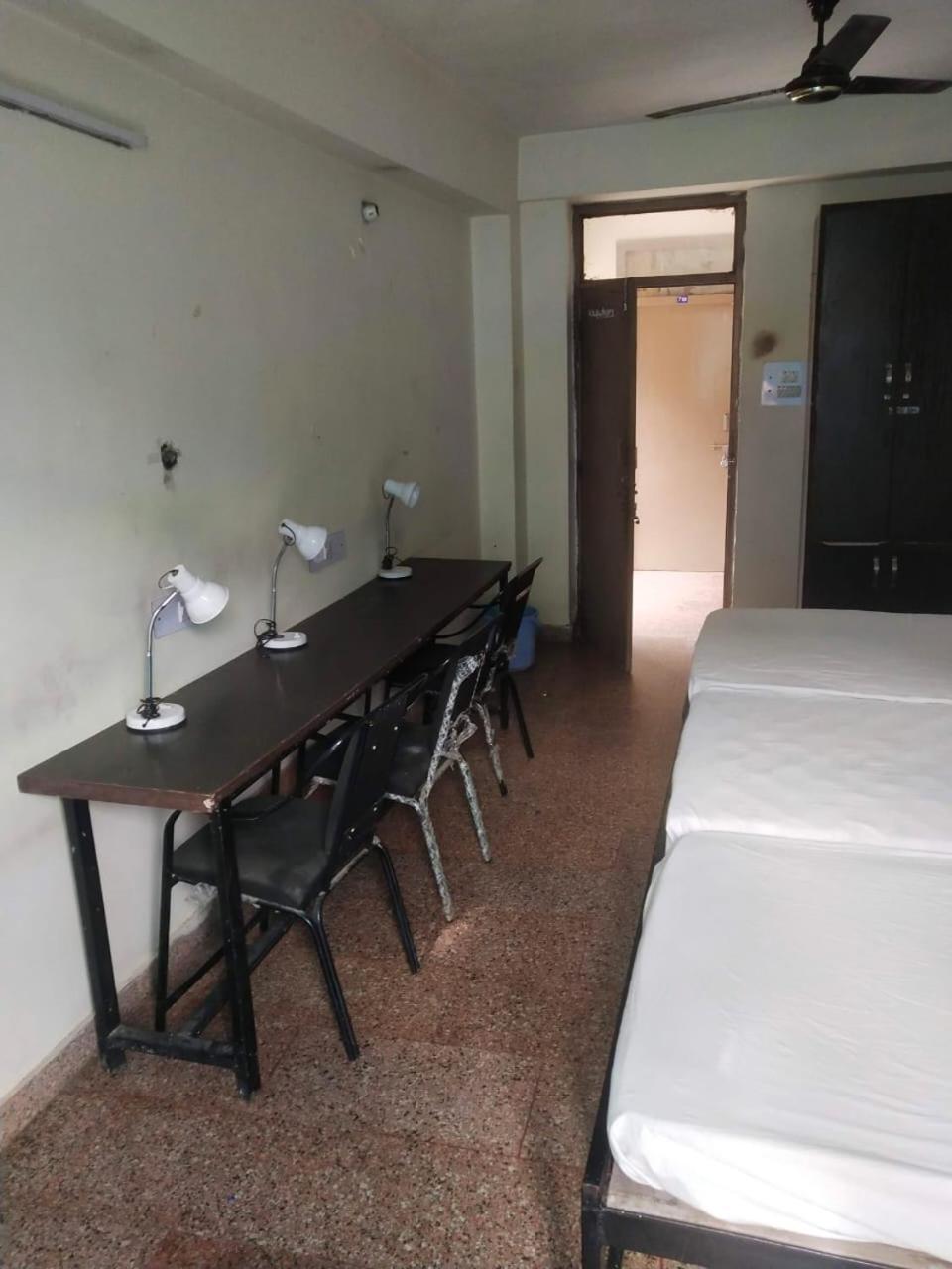 Abuzz Oxfordcaps Chanakya Hostel Solan Extérieur photo